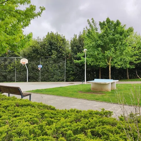 Piso Cerca Del Mar Con Parque Infantil Y Cancha De Baloncesto